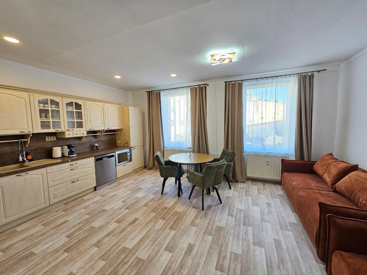 Apartment Prostorny V Centru - Wi-fi, Netflix